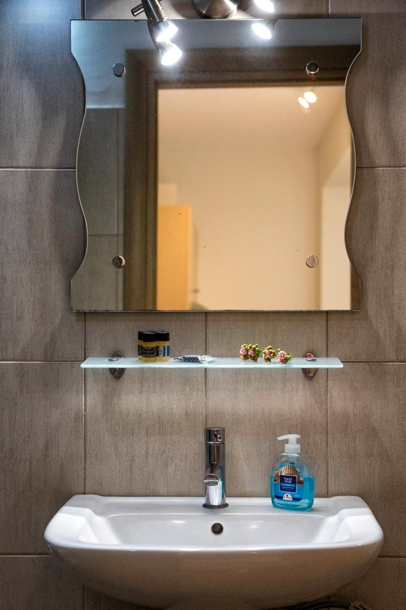 Ilida Apartments Néa Péramos Εξωτερικό φωτογραφία